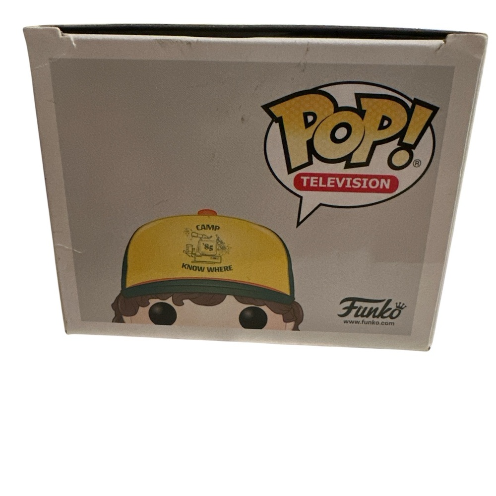 Funko Pop Stranger Things 804 Dustin in Yellow and Green - Picture 4 of 4